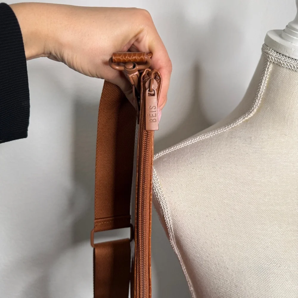 BEIS Croc Embossed Flat Travel Bag Brown Tan Adjustable Strap - Picture 6 of 9